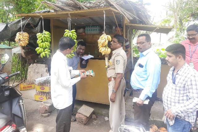 ತಂಬಾಕು ಮಾರಾಟದ ಅಂಗಡಿಗಳ ಮೇಲೆ ನಿಯಂತ್ರಣ ತನಿಖಾ ದಳದಿಂದ ದಾಳಿ