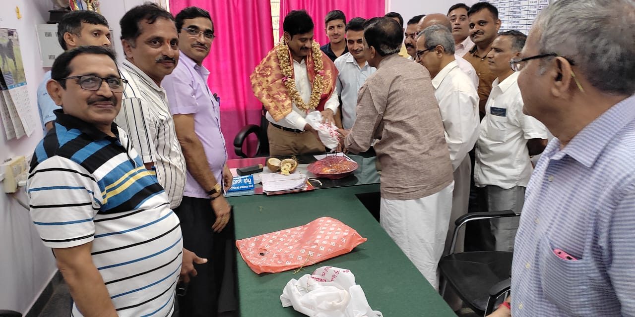 ಅಂಕೋಲಾ ಹವ್ಯಕ ಸಂಘದಿಂದ  ನೂತನ ತಹಸೀಲ್ದಾರ ಅಶೋಕ ಭಟ್ ಅವರಿಗೆ  ಸ್ವಾಗತ – ಸನ್ಮಾನ