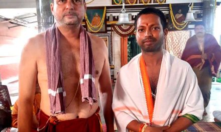 ಮಠಕ್ಕೆ ಆಗಮಿಸಿ ಮುದ್ರಾ ದಾರಣೆ ಪಡೆದ ಭಾರತ ಕ್ರಿಕೇಟ್ ತಂಡದ ಮುಖ್ಯ ಟ್ರೇನರ್ ರಾಘು ದಿವಗಿ