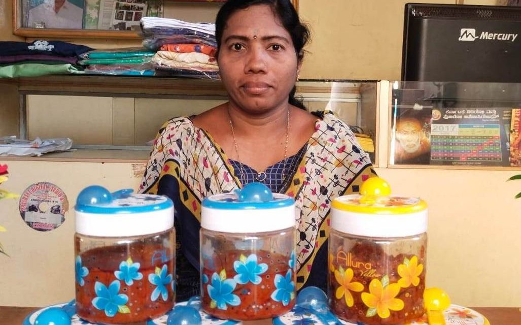 ಲಂಡನ ವಾಸಿಗಳ ಮನ ಸೋಲಿಸಿದ ಅಂಕೋಲೆಯ ಸಿಗಡಿ ಉಪ್ಪಿನ ಕಾಯಿ