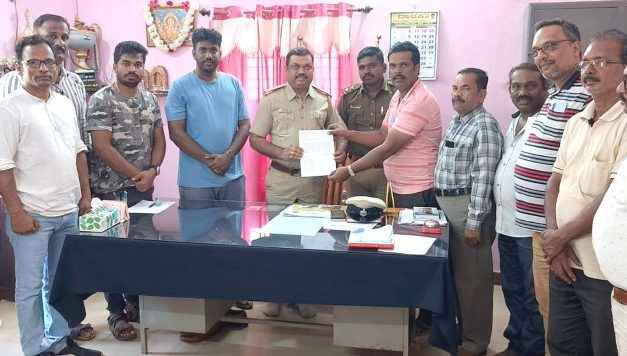 ನಕಲಿ ಪತ್ರಕರ್ತರನ್ನು ನಿಗ್ರಹಿಸುವಂತೆ ಅಂಕೋಲಾ ಕಾರ್ಯನಿರತ ಪತ್ರಕರ್ತರಿಂದ ಮನವಿ