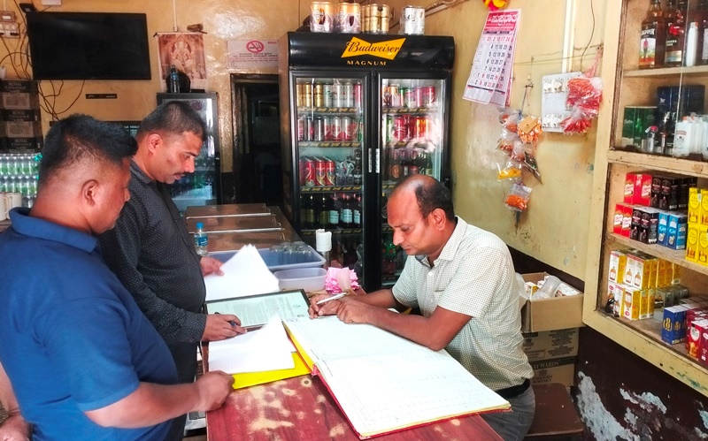 ನಿಗಧಿತ ಸಮಯಕ್ಕಿಂತ ಮುಂಚಿತವಾಗಿ ಓಪನ್ ಆದ ಪಿಕಾಕ ಬಾರ್