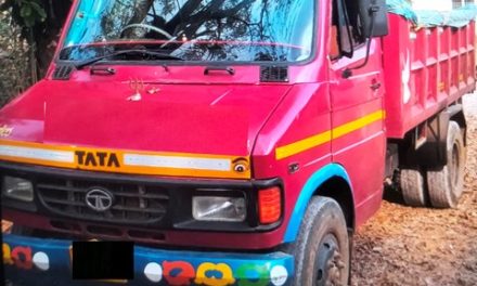 ಅಕ್ರಮವಾಗಿ ಮರಳು ತುಂಬಿಕೊ0ಡು ಸಾಗುತ್ತಿದ್ದ 407 ವಾಹನವನ್ನು ವಶಕ್ಕೆ ಪಡೆದ ಅಂಕೋಲಾ ಪೊಲೀಸರು