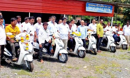 ನಿಮ್ಮ ನೋವುಗಳೊಂದಿಗೆ ನಾನಿದ್ದೇನೆ ಎಂದು ವಿಶೇಷ ಚೇತನರಿಗೆ ದೈರ್ಯ ತುಂಬಿದ ಶಾಸಕ ಸತೀಶ ಸೈಲ್